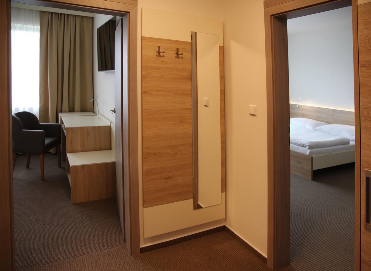 Hotel Devitka Janov Εξωτερικό φωτογραφία